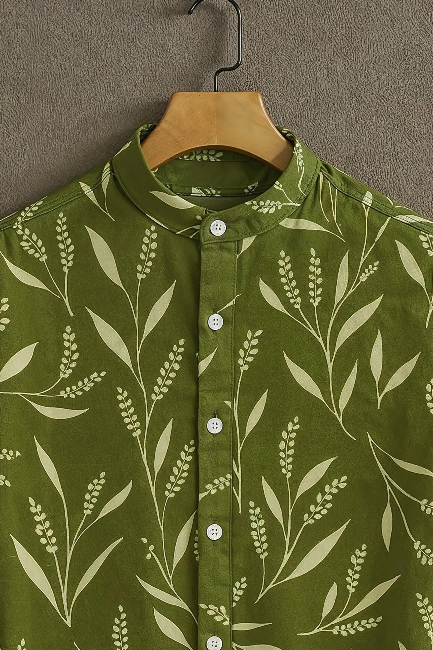 Men's Botanical Leaf Print Cotton Shirt – Mandarin Collar Short Sleeve Casual Wear