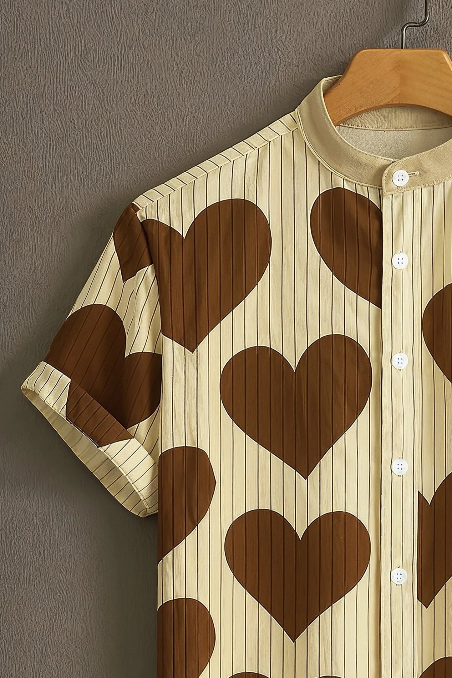 Men's Retro Heart Print Cotton Shirt – Mandarin Collar Short Sleeve Casual Wear