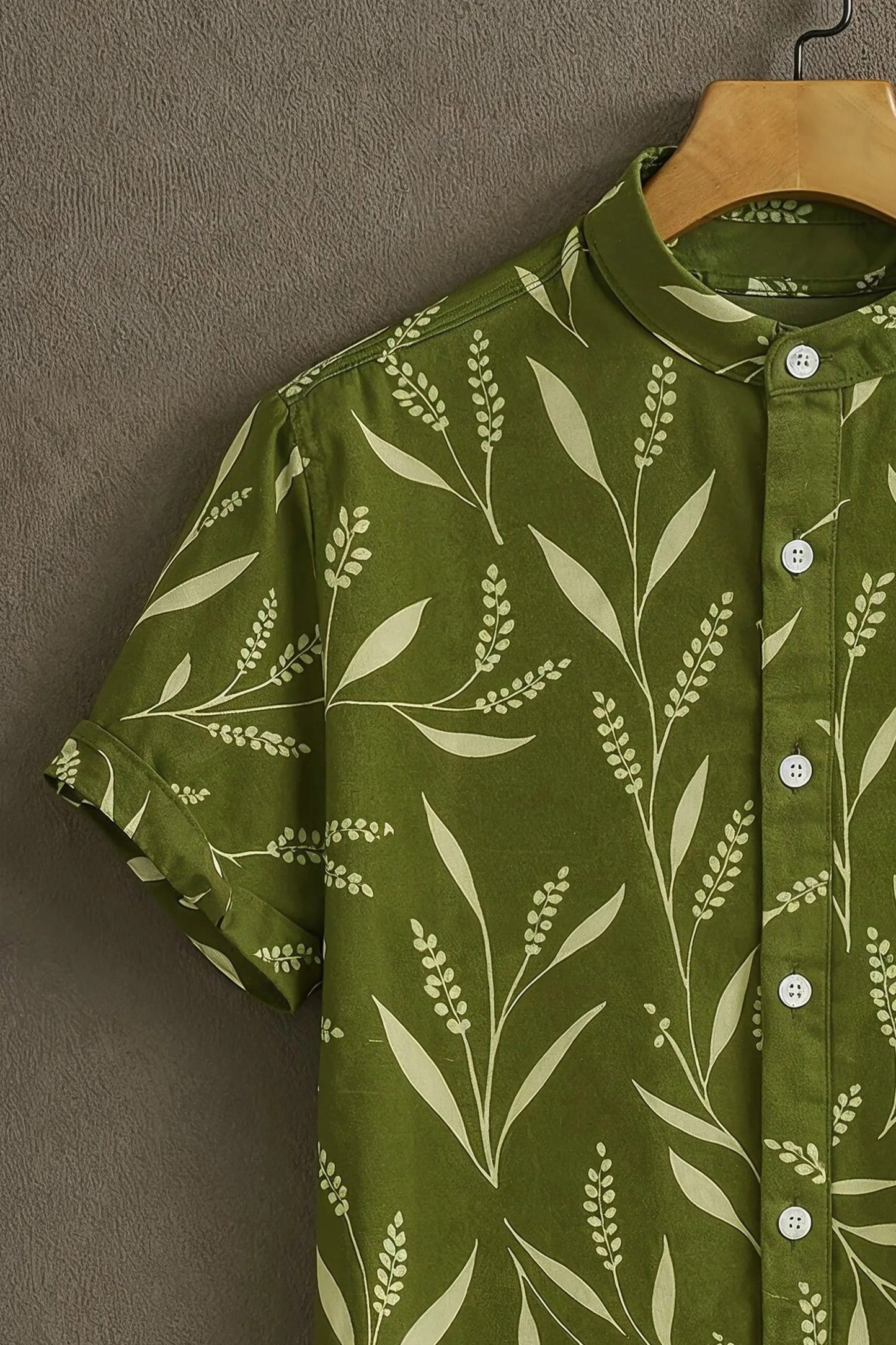 Men's Botanical Leaf Print Cotton Shirt – Mandarin Collar Short Sleeve Casual Wear